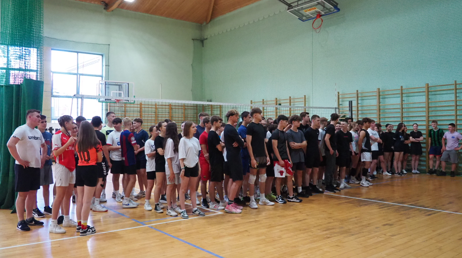 Zdjęcie Dzień Sportu 20-06-2024 (7)957e8ef7-47af-4723-af3f-4896d72c8e83.jpg w galerii Turniej Piłki Siatkowej w ramach Dnia Sportu Szkolnego II LO